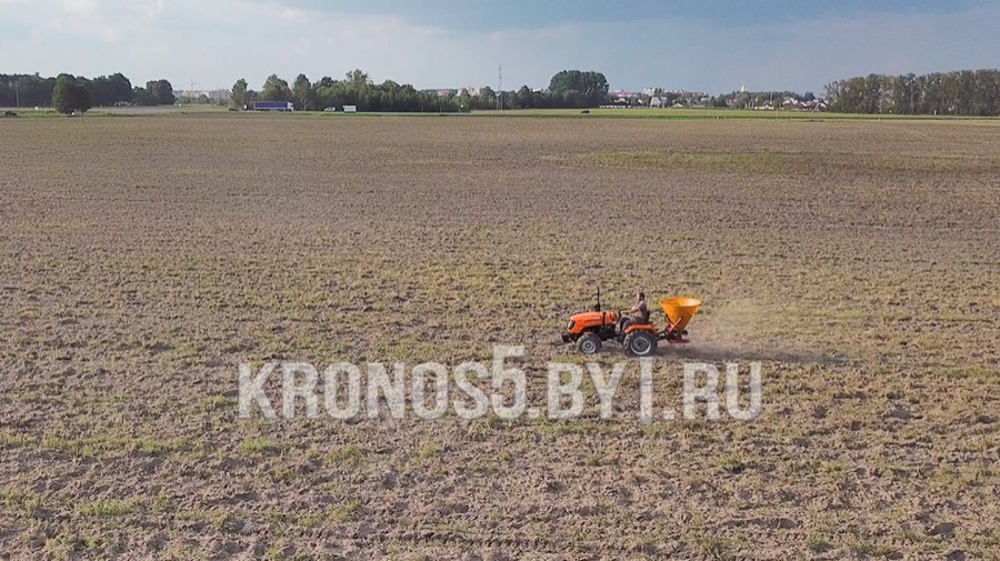 Разбрасыватель навесной (Лейка) Strumyk S-500 (500 л)